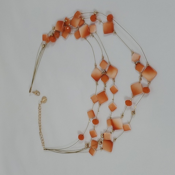 5 Layer Illusion Wire Color Shell & Chunky Statement Necklace & Earrings - Picture 3 of 16